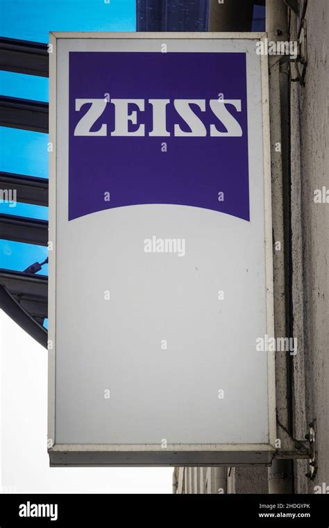 carl zeiss azienda.